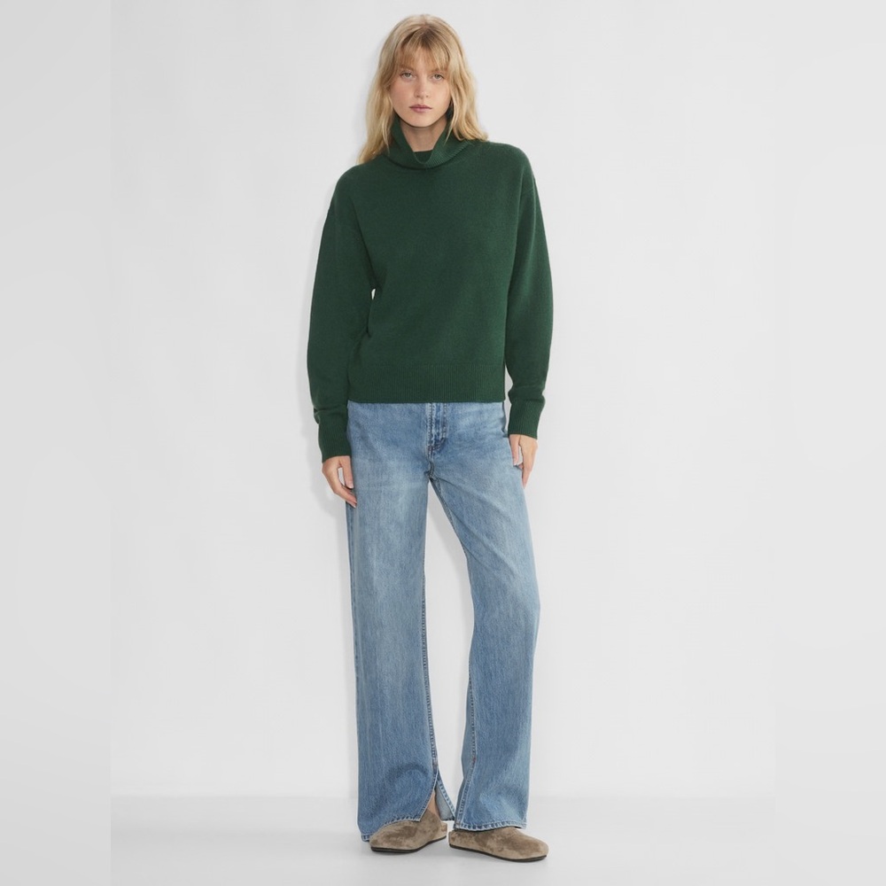 Aritzia Cashmere Relaxed Turtleneck Sweater in Black - Picture 3 of 5